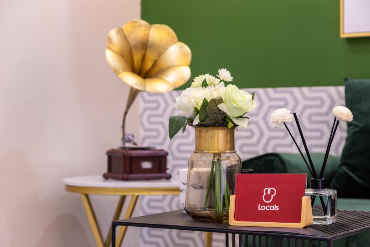 Wuhan Hongshan-Guanggu Square- Locals Apartment 00157650 Εξωτερικό φωτογραφία